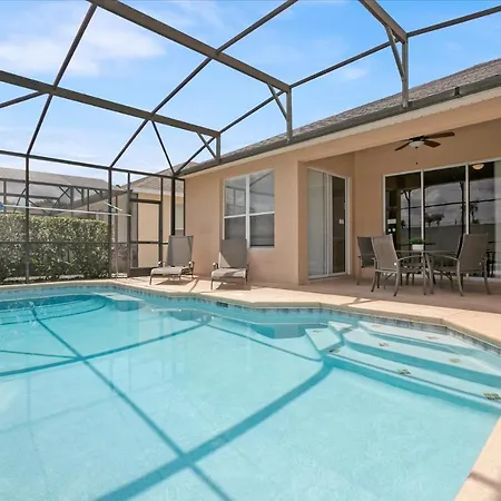 8190 Fan Palm Villa